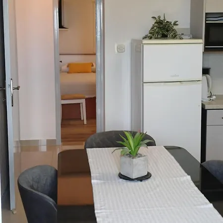 Apartment Jure Miljak *