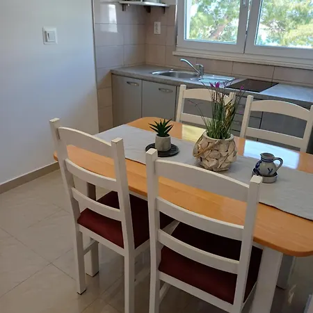 Apartment Jure Miljak Podstrana