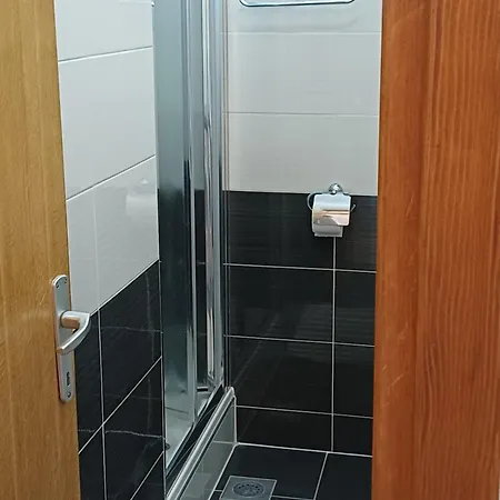 Jure Miljak Apartment Podstrana