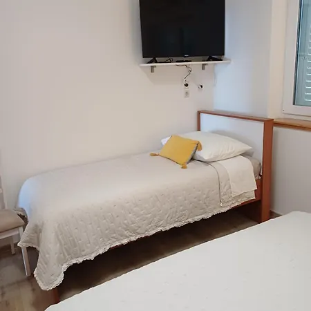 Apartment Jure Miljak Podstrana