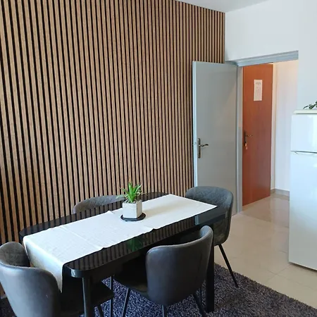 Apartment Jure Miljak *